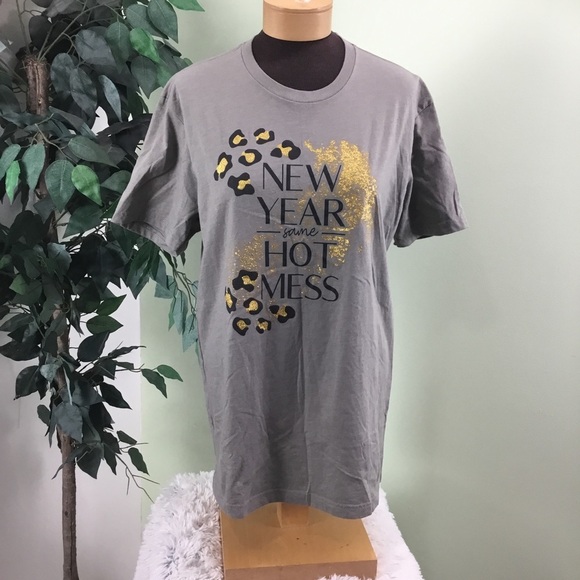 NEXT Level Apparel Large New Year same hot mess - Picture 1 of 12